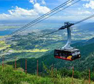 息を吞む絶景の空中散歩!日本最速ロープウェイで恋人の聖地「びわ湖テラス」と六万三千坪の里山の自然と和菓子を満喫