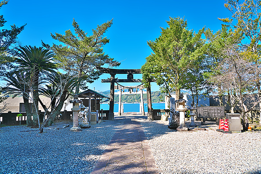 鳴無神社