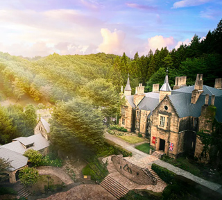 ヨーロッパの中世にタイムスリップ！クリスマスムード満載の「ロックハート城」と光の花の庭 Flower Fantasy 2025-2026