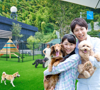 わんわんトラベル × ハピネスツアー コラボ企画！愛犬と一緒に“出会い”と“旅”を楽しむ1日 in 静岡1HOTEL＆石垣いちご狩り