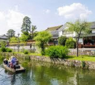 歴史とロマンの街・白壁の町並「倉敷美観地区」散策（ご希望者には大原美術館にもご案内）とイチゴ狩り食べ放題