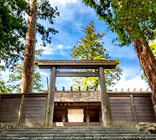 大人気！伊勢の国満喫決定版！伊勢神宮両宮朔日参りと「おかげ横丁」散策＆二見興玉神社・夫婦岩【B】